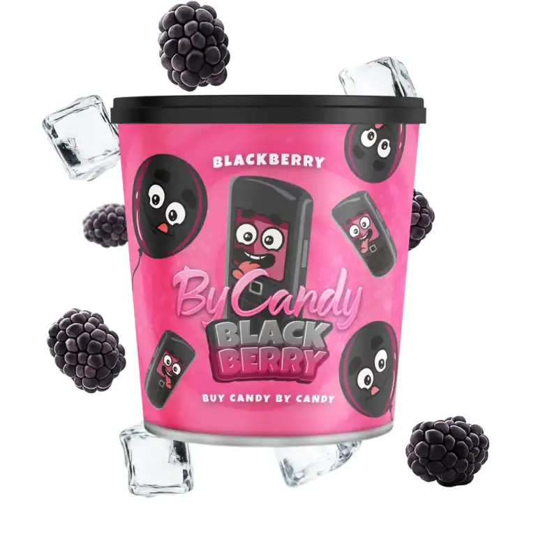 Cornet de crème glacée aux baies noires, glaçons et dessins de dessins animés, design d'emballage rose.