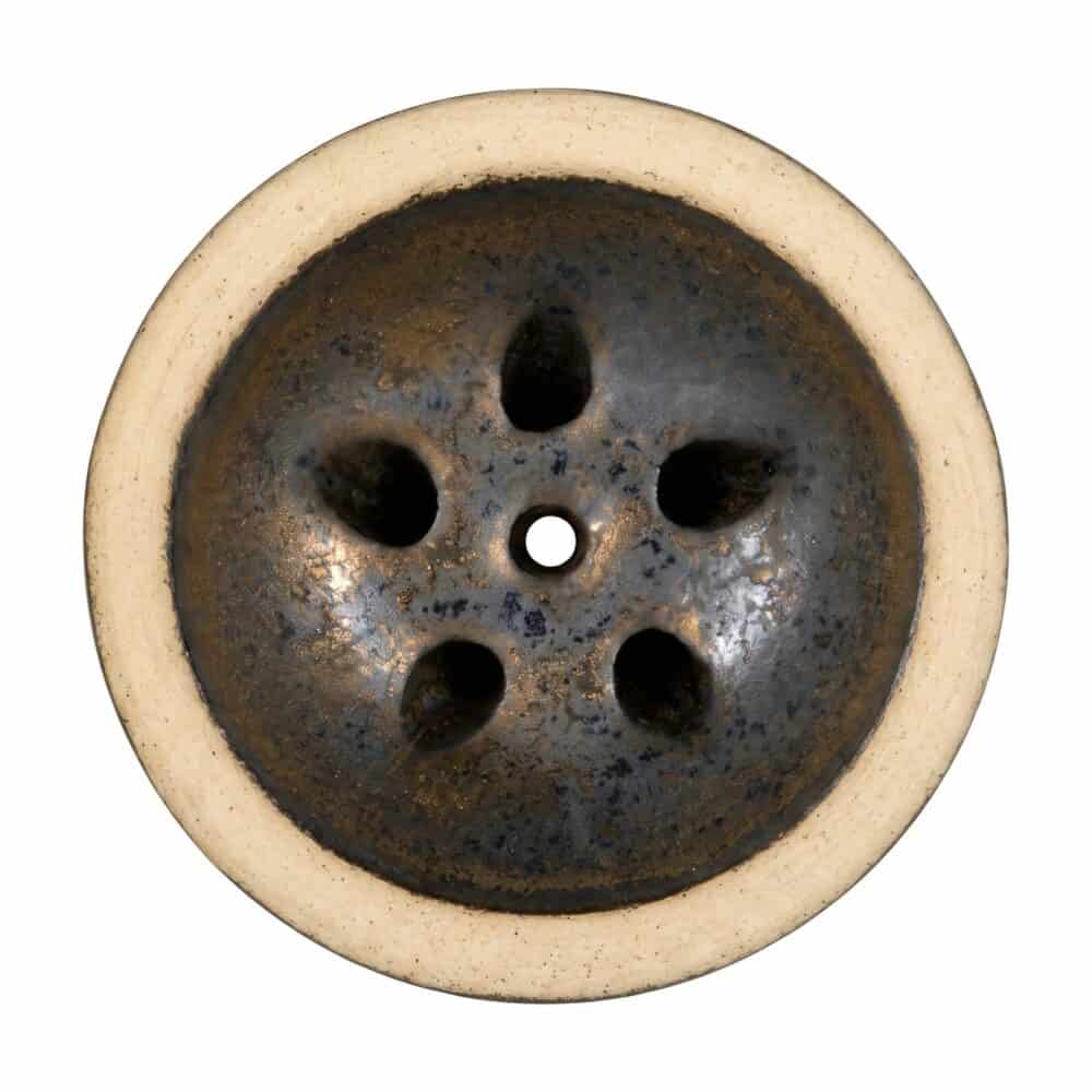 Rauchglas mit mehreren Öffnungen für Shisha-Tabak.